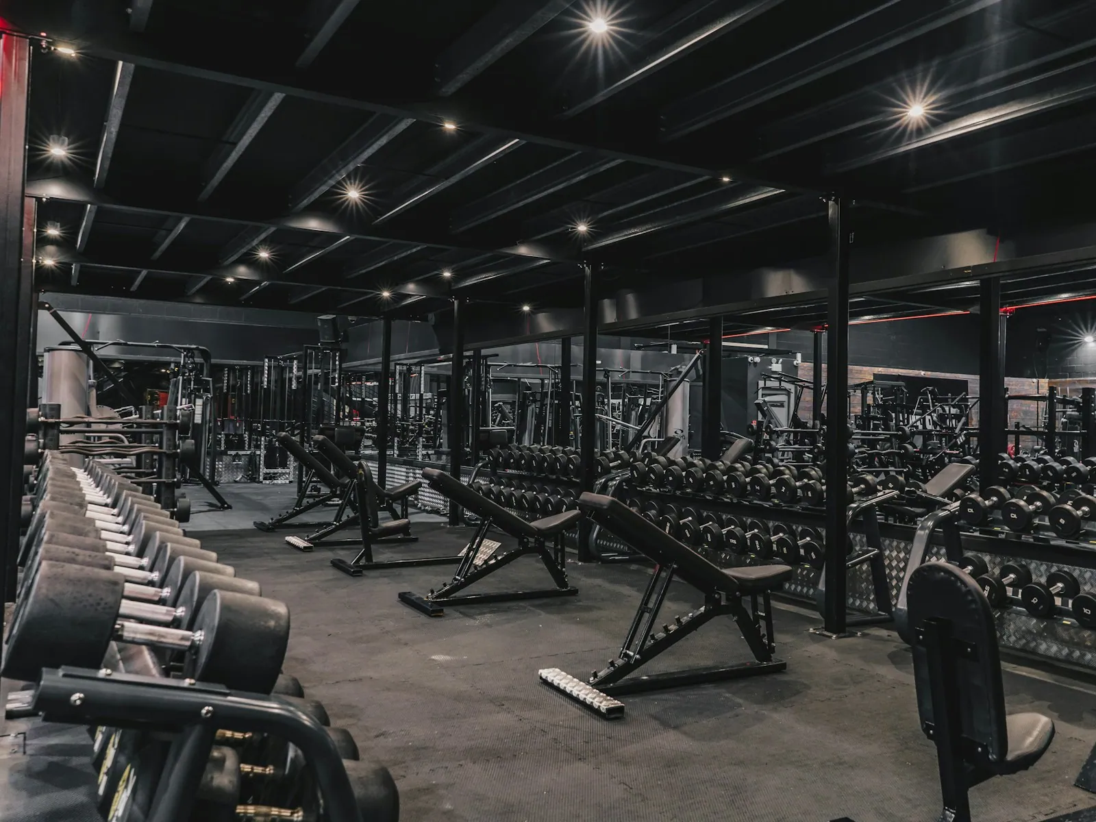 Lifting platforms: 8 Olympic platforms